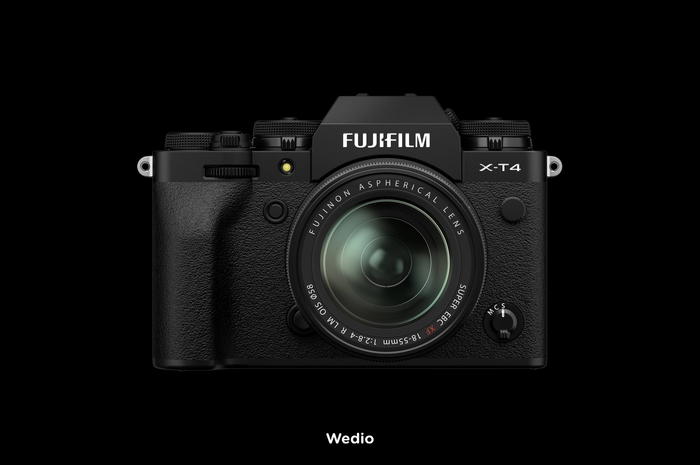 Fujifilm X-T4 w/18-55mm f/2.8-4 R (Black)